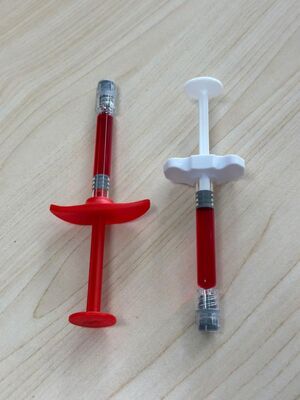 Injecties Dermal Filler Lip Injecties Kosten 12 doos Hersteltijd Onmiddellijk Biedt Resultaten voor Lippen Volume Verbetering Behoeften