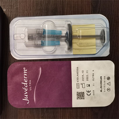 De Lippenvorm van Juvederm Dwars Injecteerbare Huidvuller ultra 4 met